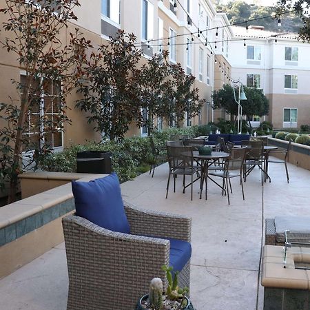 Hilton Garden Inn Calabasas Exteriör bild