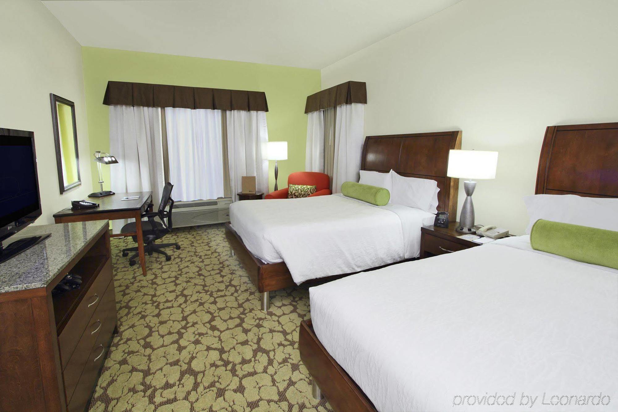 Hilton Garden Inn Calabasas Exteriör bild